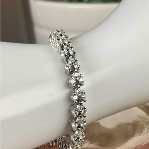5CT Lab Created Diamond Bracelet. PLATINUM coated. On Silver. 6 3/4"